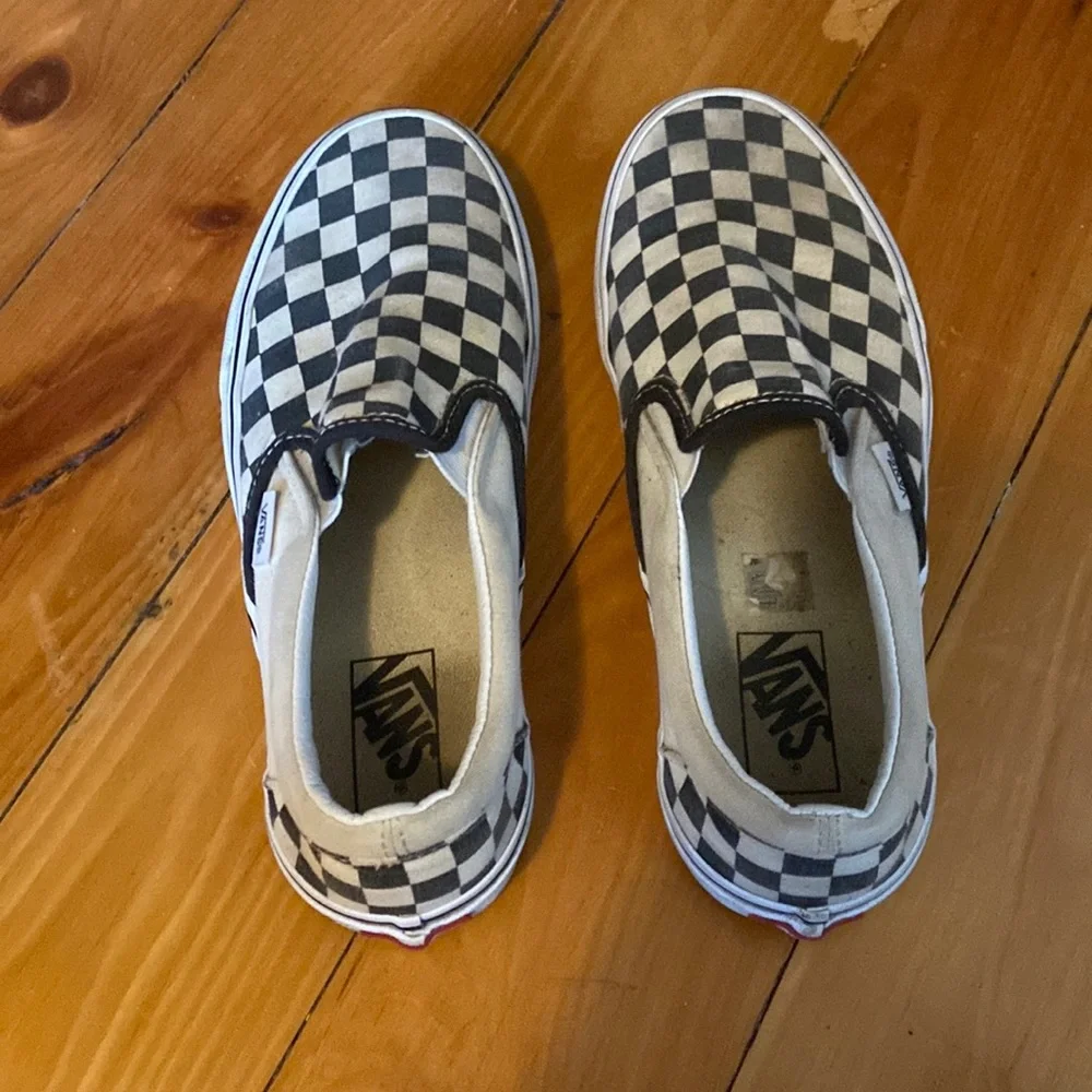 Checkered vans - Picture 1 of 3